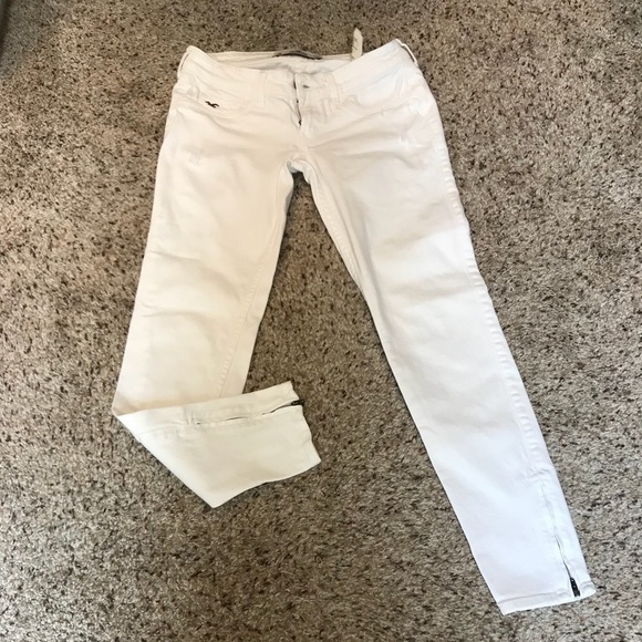 Hollister Denim - 🌻♥️Hollister Skinny side zip white jeans! 26/29L
